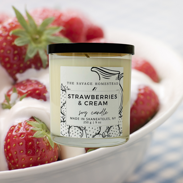 Soy Candle STRAWBERRIES & CREAM
